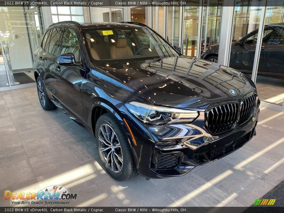 Front 3/4 View of 2022 BMW X5 xDrive40i Photo #1