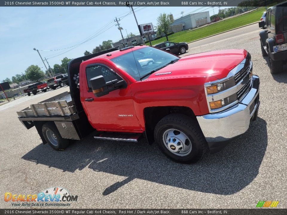 Front 3/4 View of 2016 Chevrolet Silverado 3500HD WT Regular Cab 4x4 Chassis Photo #2