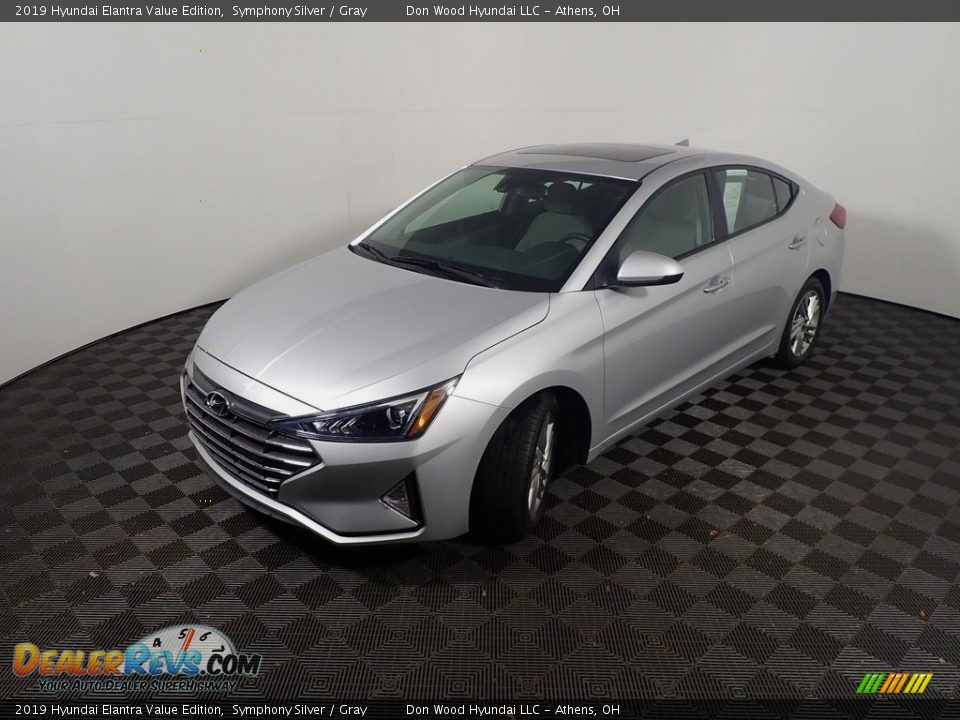 2019 Hyundai Elantra Value Edition Symphony Silver / Gray Photo #11