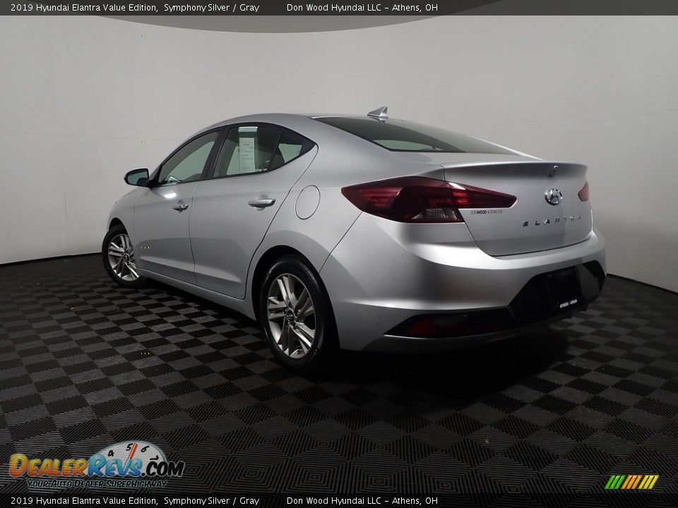 2019 Hyundai Elantra Value Edition Symphony Silver / Gray Photo #13