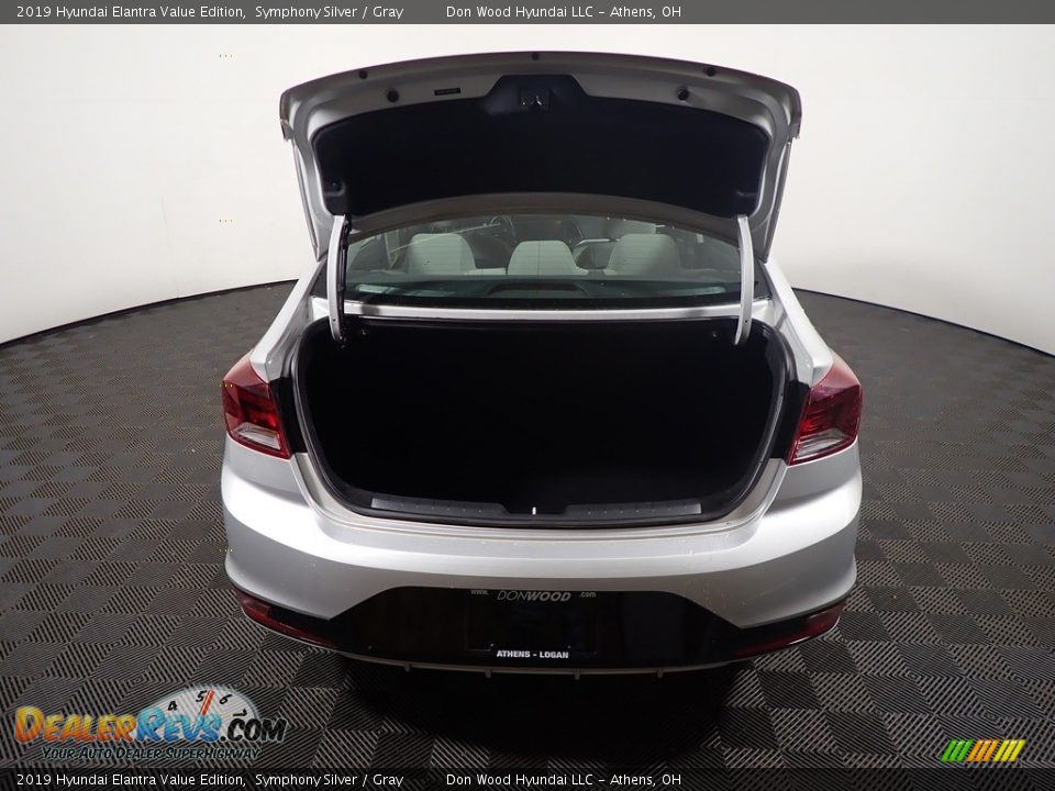 2019 Hyundai Elantra Value Edition Symphony Silver / Gray Photo #16