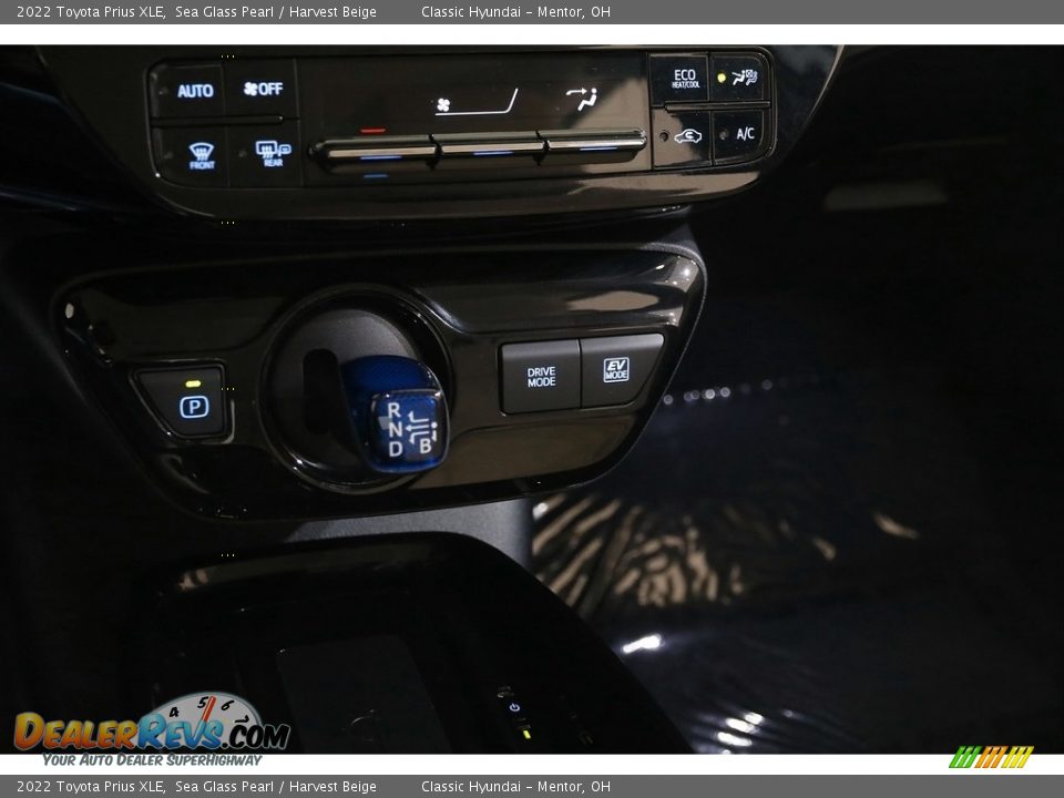 2022 Toyota Prius XLE Sea Glass Pearl / Harvest Beige Photo #13