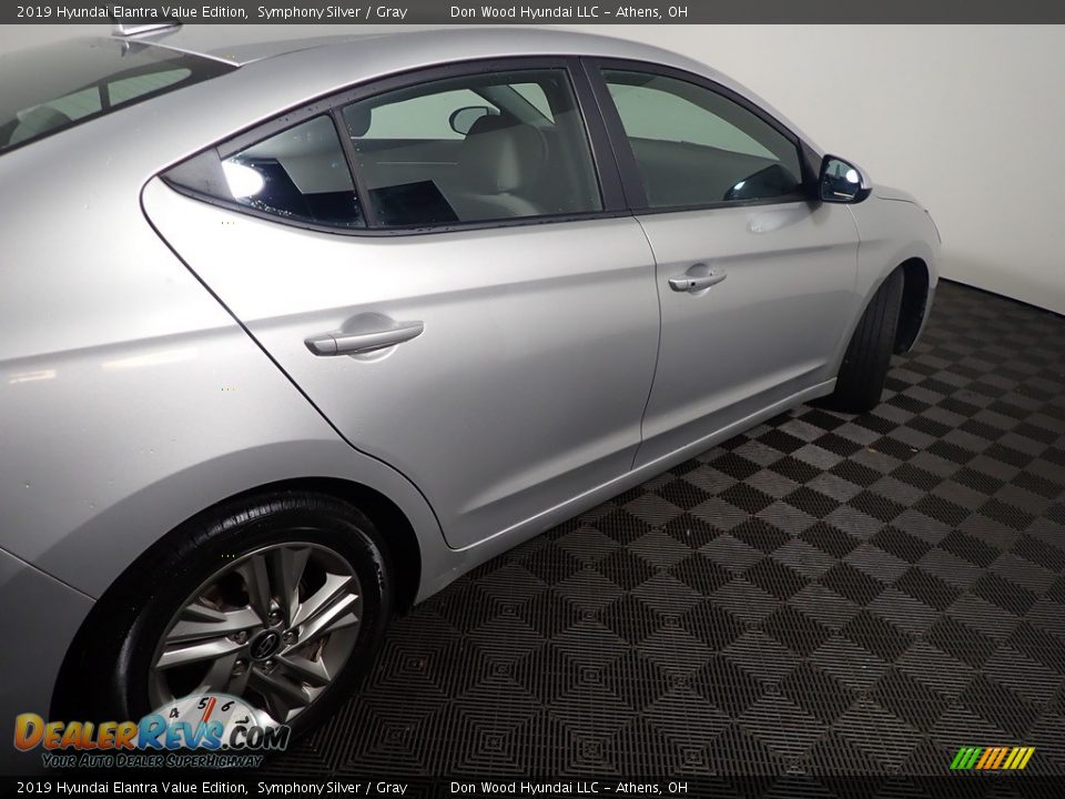 2019 Hyundai Elantra Value Edition Symphony Silver / Gray Photo #21