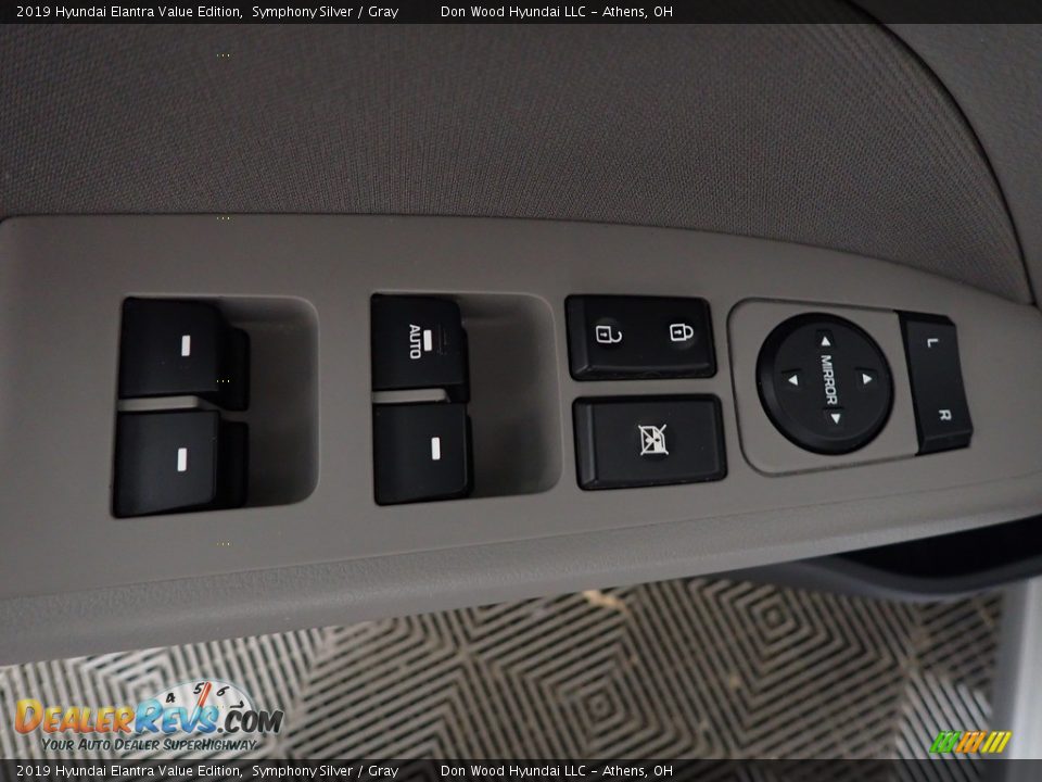 2019 Hyundai Elantra Value Edition Symphony Silver / Gray Photo #23