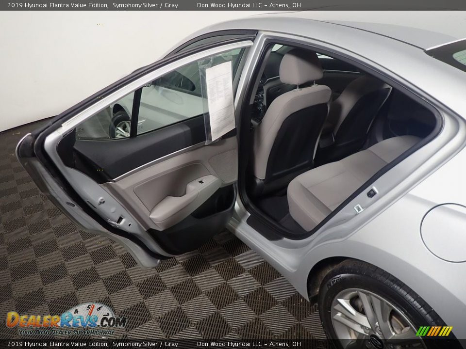 2019 Hyundai Elantra Value Edition Symphony Silver / Gray Photo #36