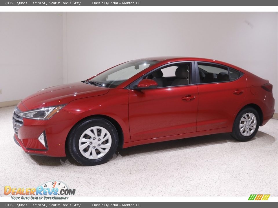 2019 Hyundai Elantra SE Scarlet Red / Gray Photo #3