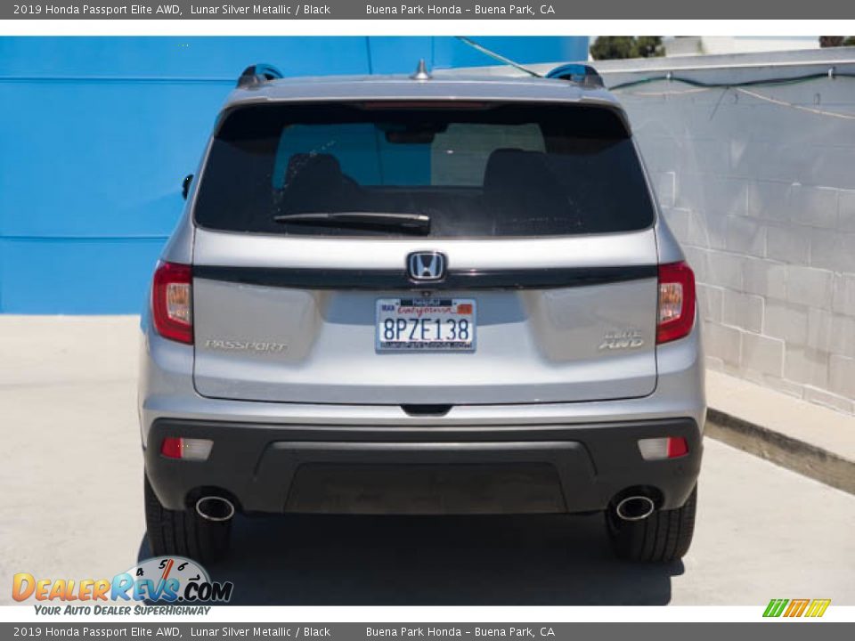 2019 Honda Passport Elite AWD Lunar Silver Metallic / Black Photo #9