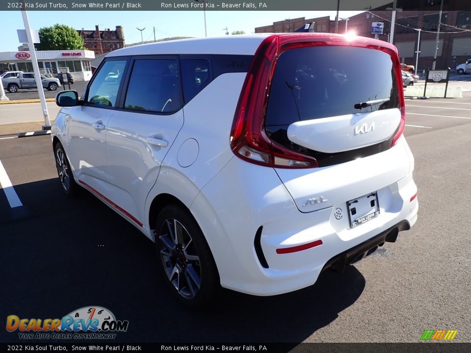 2022 Kia Soul Turbo Snow White Pearl / Black Photo #6