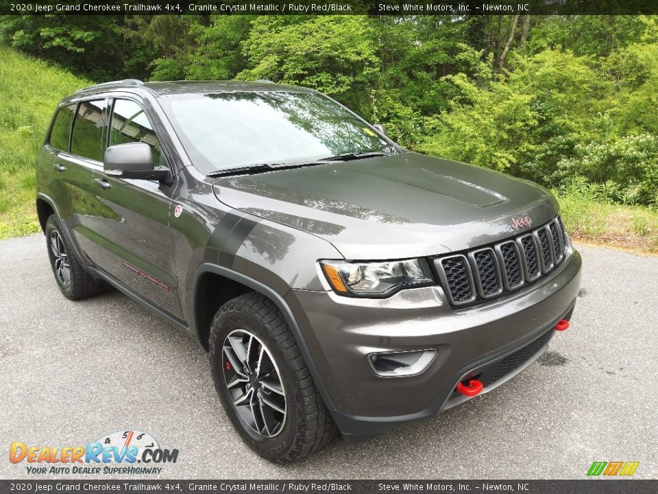 Front 3/4 View of 2020 Jeep Grand Cherokee Trailhawk 4x4 Photo #4