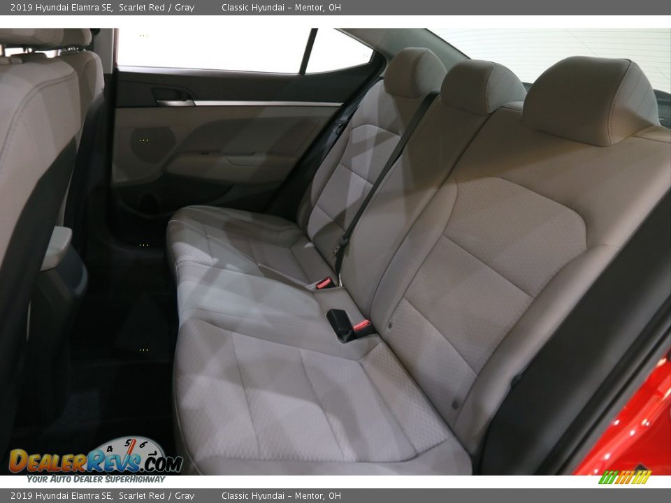 2019 Hyundai Elantra SE Scarlet Red / Gray Photo #16