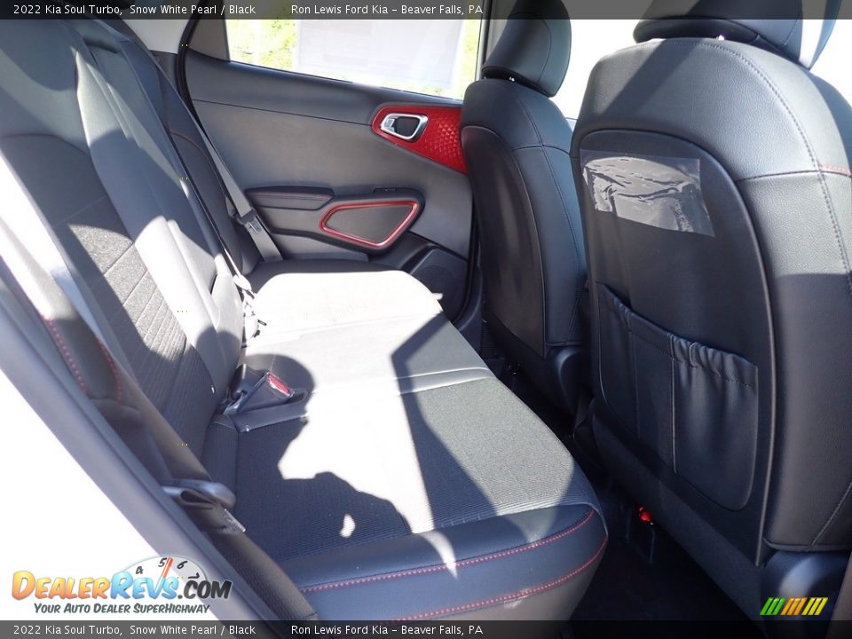 2022 Kia Soul Turbo Snow White Pearl / Black Photo #10