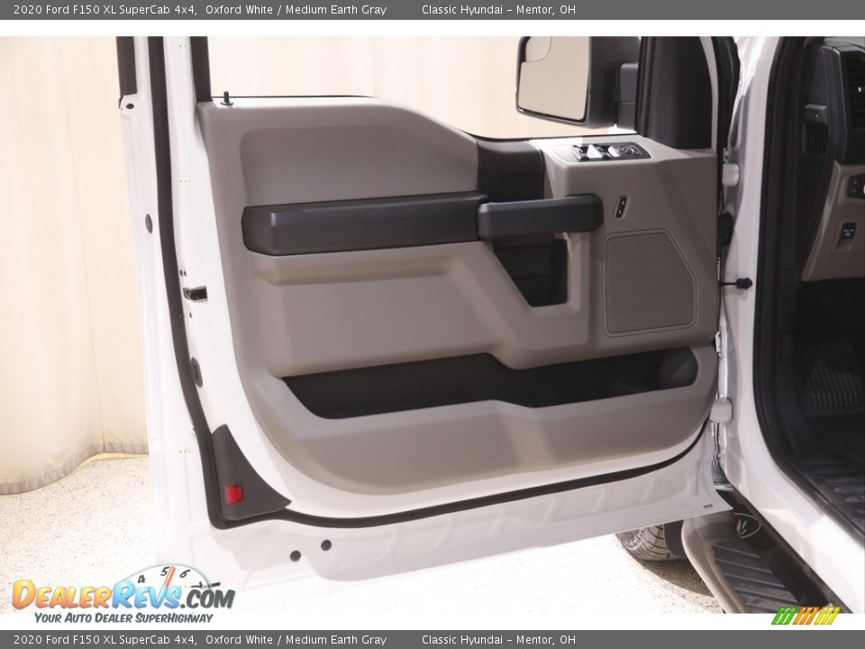 2020 Ford F150 XL SuperCab 4x4 Oxford White / Medium Earth Gray Photo #4