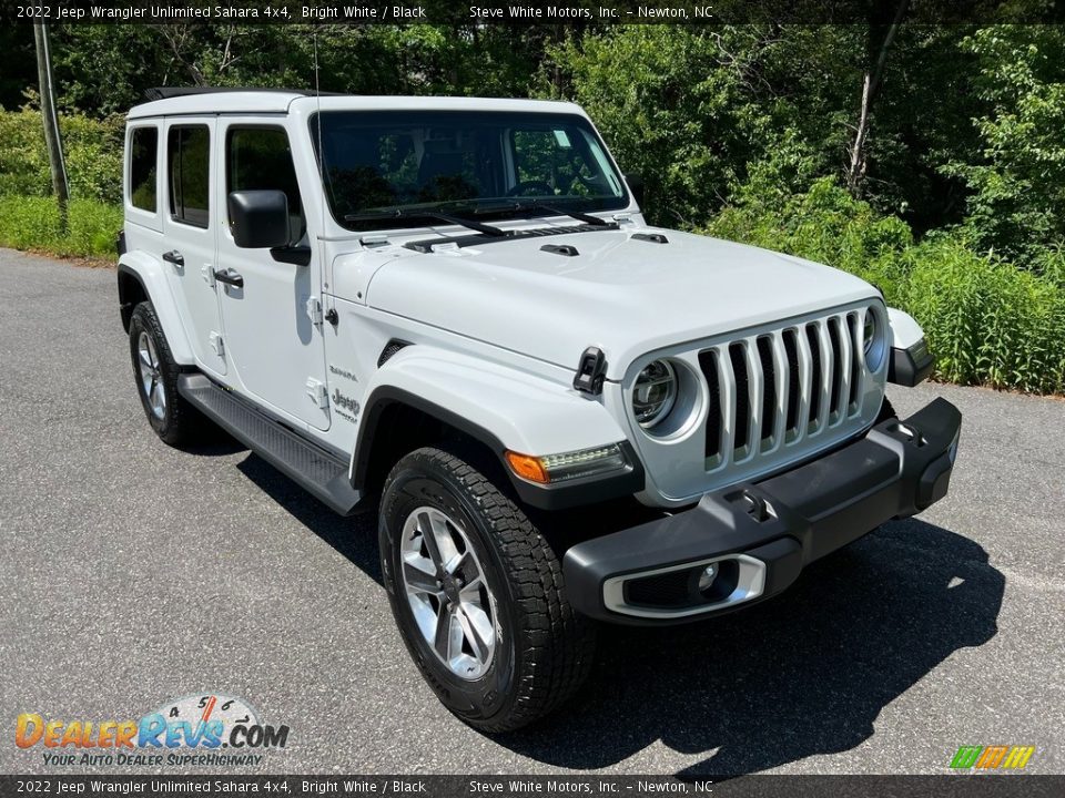 2022 Jeep Wrangler Unlimited Sahara 4x4 Bright White / Black Photo #4