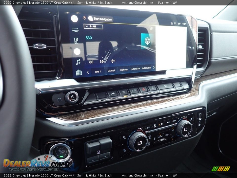 Controls of 2022 Chevrolet Silverado 1500 LT Crew Cab 4x4 Photo #20