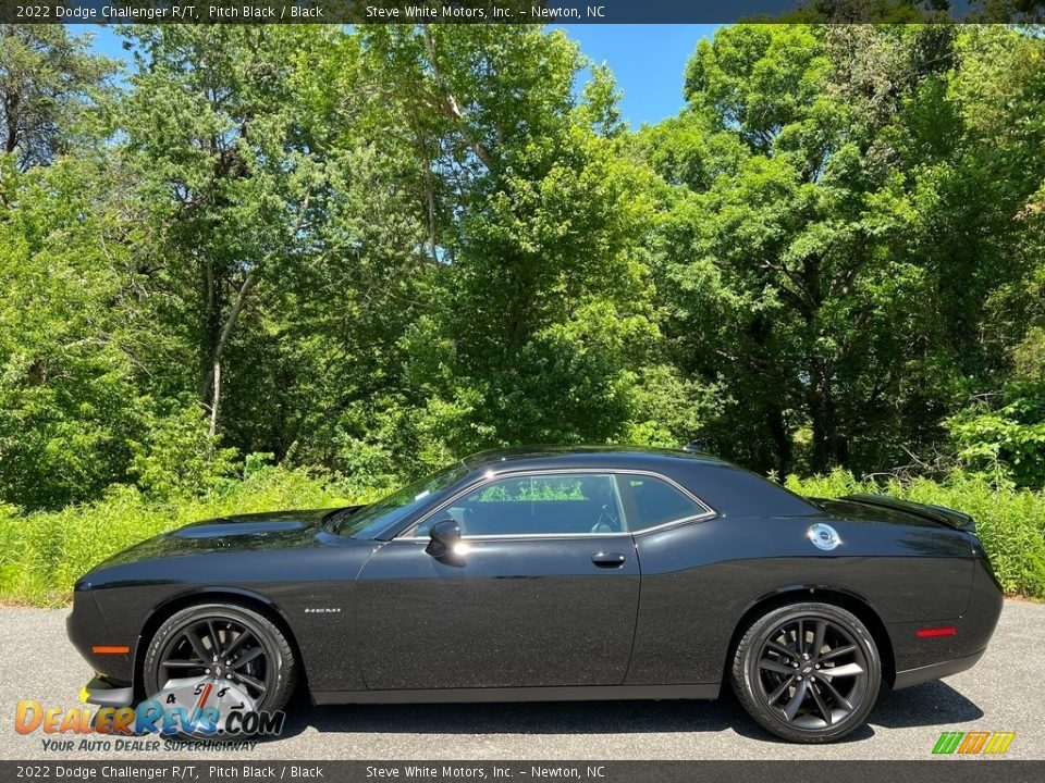 Pitch Black 2022 Dodge Challenger R/T Photo #1