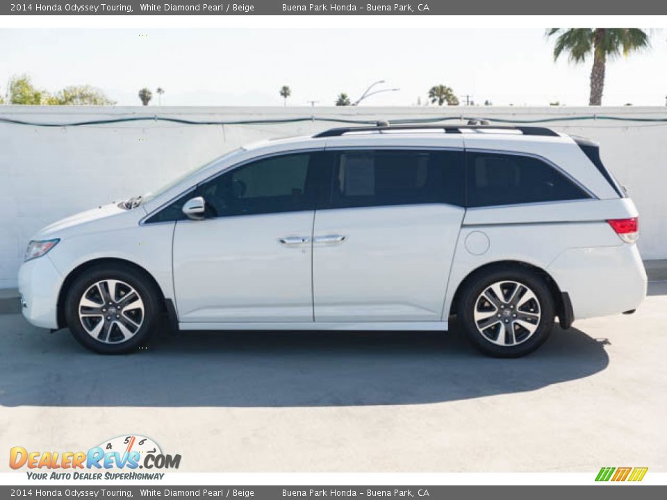 2014 Honda Odyssey Touring White Diamond Pearl / Beige Photo #8