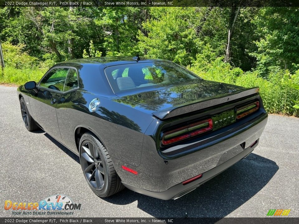 2022 Dodge Challenger R/T Pitch Black / Black Photo #8