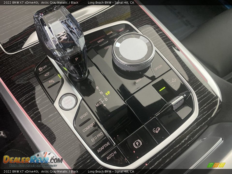 2022 BMW X7 xDrive40i Shifter Photo #22