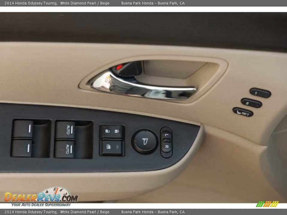 2014 Honda Odyssey Touring White Diamond Pearl / Beige Photo #34