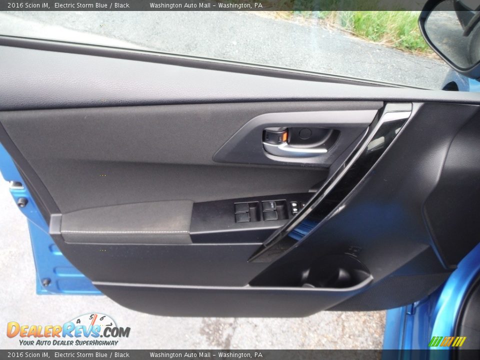 2016 Scion iM Electric Storm Blue / Black Photo #12