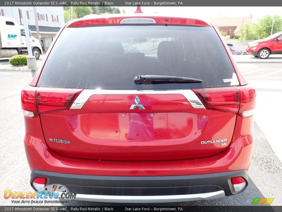 Rally Red Metallic 2017 Mitsubishi Outlander SE S-AWC Photo #4