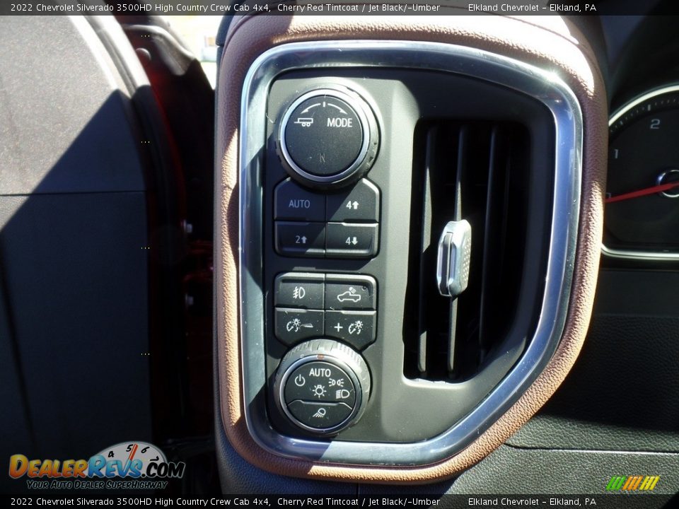 Controls of 2022 Chevrolet Silverado 3500HD High Country Crew Cab 4x4 Photo #30