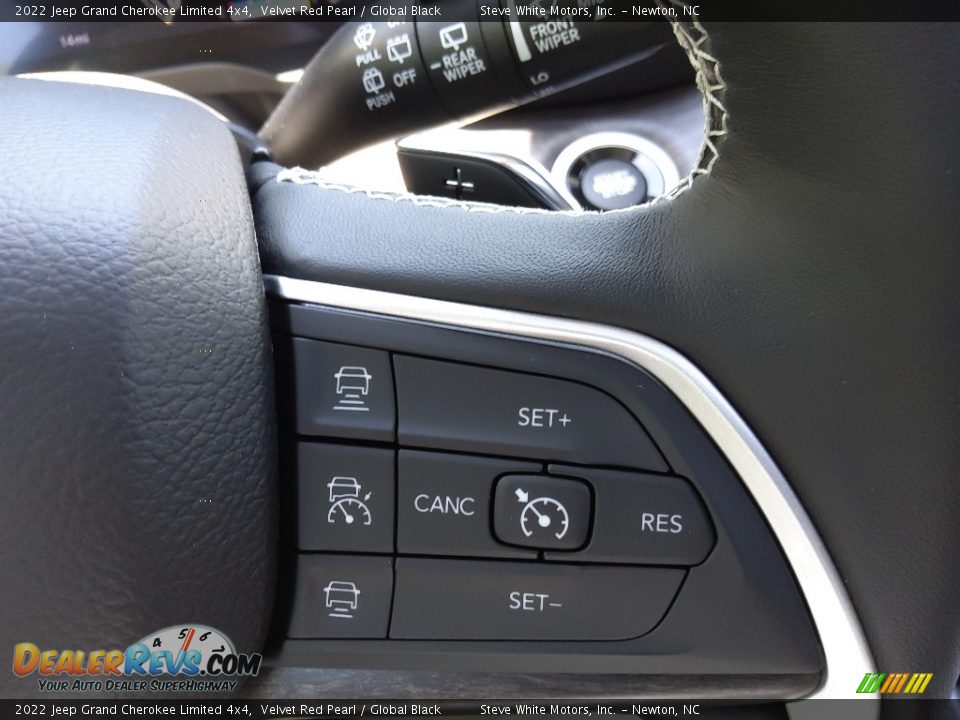 2022 Jeep Grand Cherokee Limited 4x4 Steering Wheel Photo #18