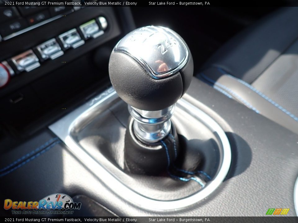 2021 Ford Mustang GT Premium Fastback Shifter Photo #16