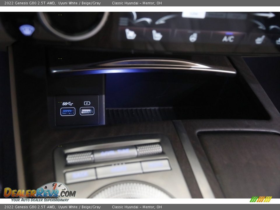 2022 Genesis G80 2.5T AWD Uyuni White / Beige/Gray Photo #19