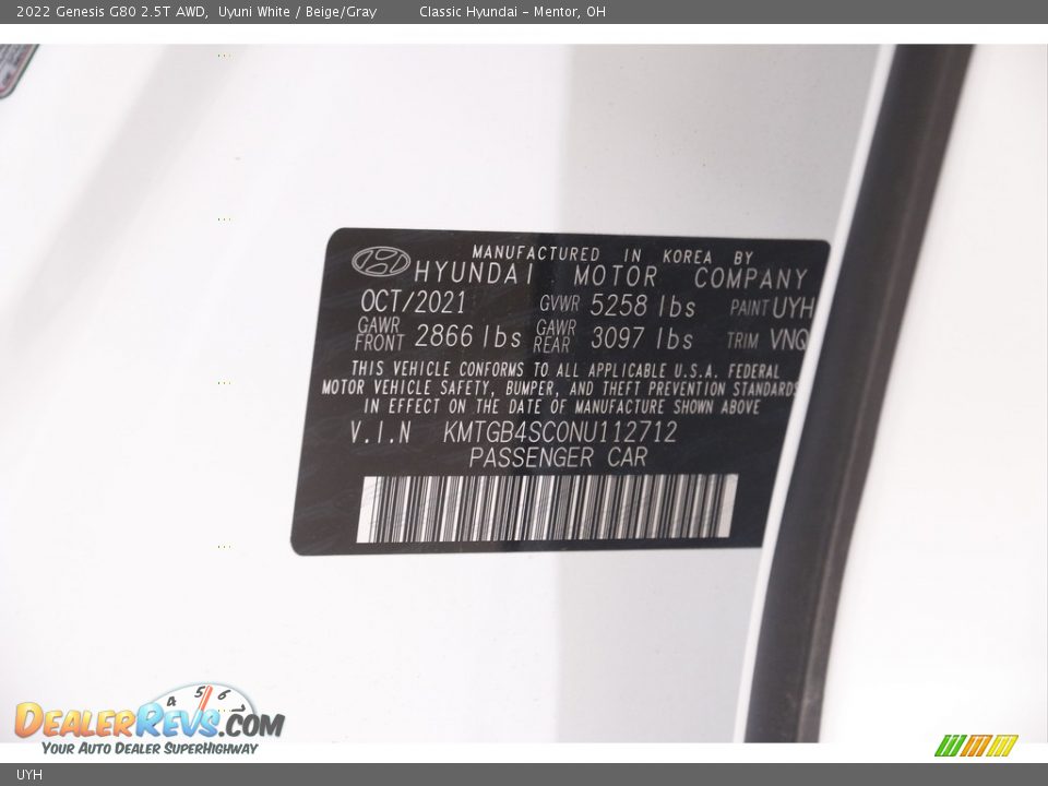 Genesis Color Code UYH Uyuni White