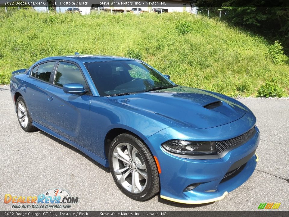 Front 3/4 View of 2022 Dodge Charger GT Plus Photo #4