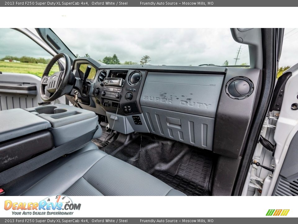 2013 Ford F250 Super Duty XL SuperCab 4x4 Oxford White / Steel Photo #14