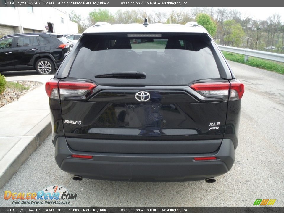 2019 Toyota RAV4 XLE AWD Midnight Black Metallic / Black Photo #15