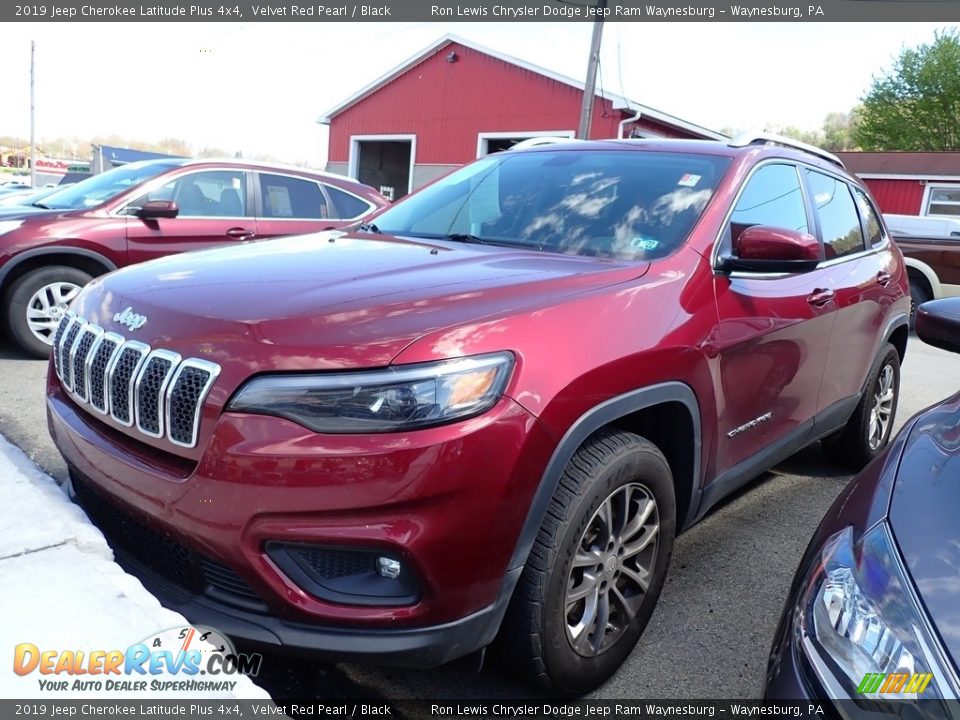 2019 Jeep Cherokee Latitude Plus 4x4 Velvet Red Pearl / Black Photo #1