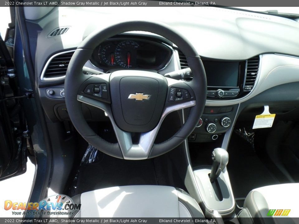 Dashboard of 2022 Chevrolet Trax LT AWD Photo #16