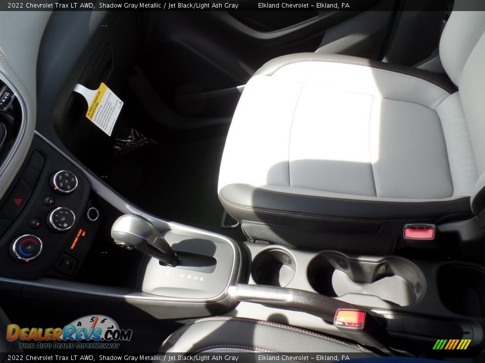 2022 Chevrolet Trax LT AWD Shifter Photo #30