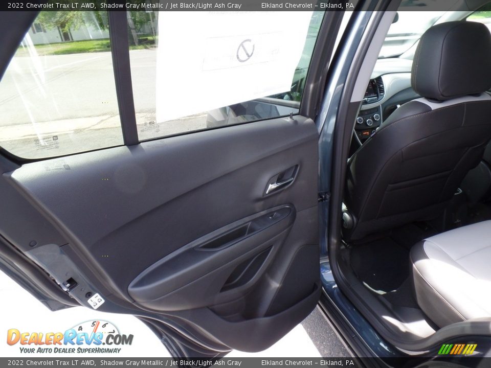 Door Panel of 2022 Chevrolet Trax LT AWD Photo #32