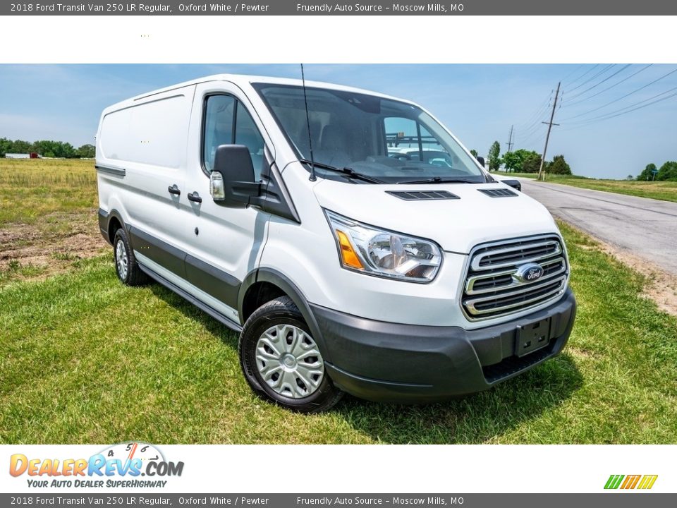 Front 3/4 View of 2018 Ford Transit Van 250 LR Regular Photo #1