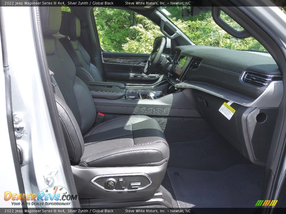 Front Seat of 2022 Jeep Wagoneer Series III 4x4 Photo #20