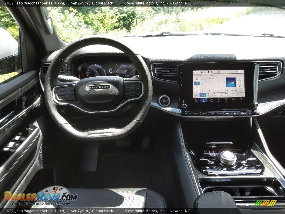 Dashboard of 2022 Jeep Wagoneer Series III 4x4 Photo #21