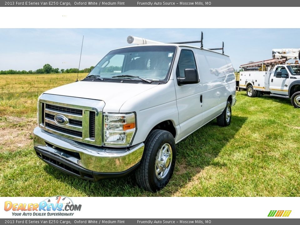 2013 Ford E Series Van E250 Cargo Oxford White / Medium Flint Photo #8