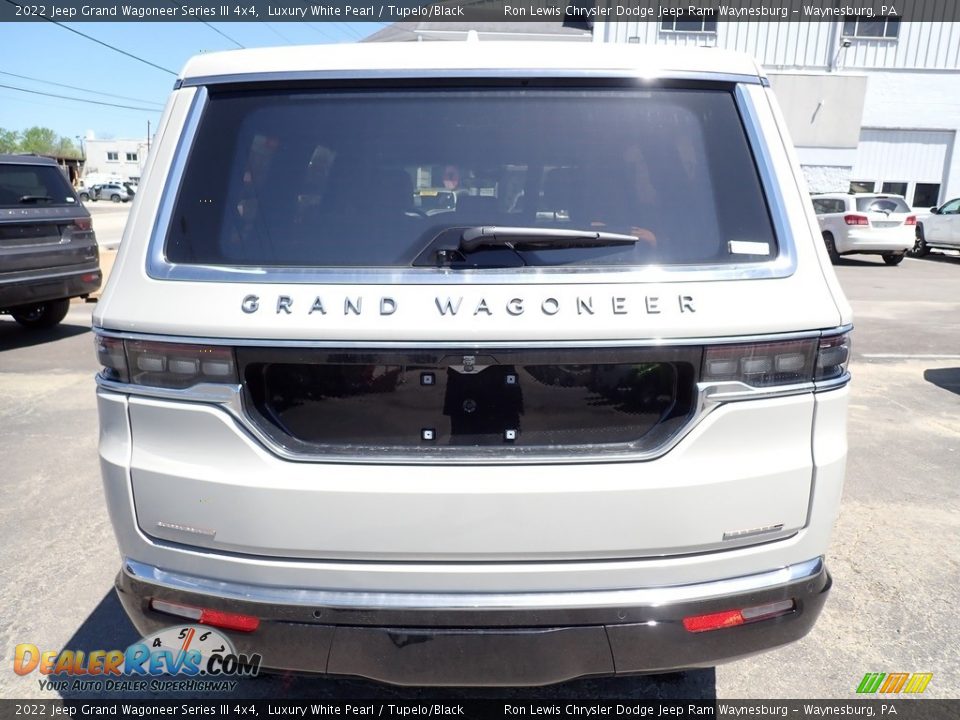 2022 Jeep Grand Wagoneer Series III 4x4 Luxury White Pearl / Tupelo/Black Photo #4