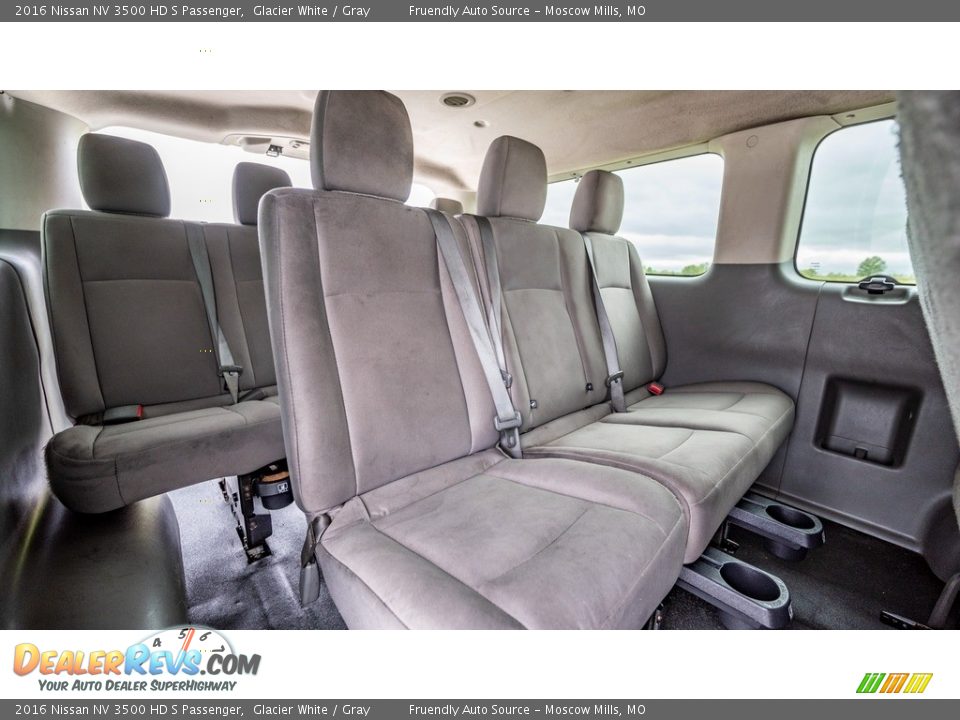 2016 Nissan NV 3500 HD S Passenger Glacier White / Gray Photo #22