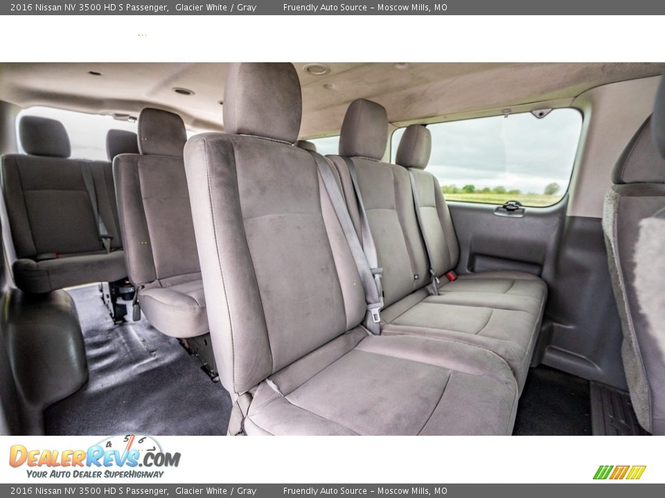 2016 Nissan NV 3500 HD S Passenger Glacier White / Gray Photo #23