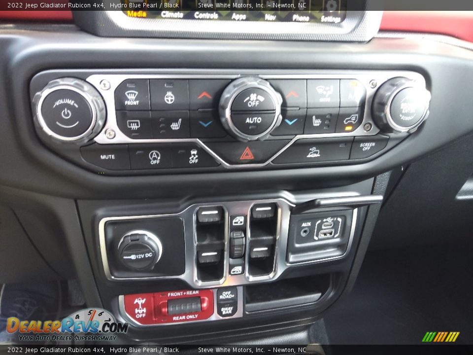 Controls of 2022 Jeep Gladiator Rubicon 4x4 Photo #24