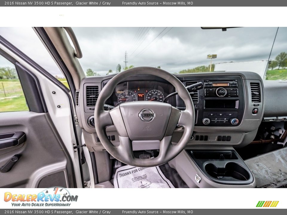 2016 Nissan NV 3500 HD S Passenger Glacier White / Gray Photo #29