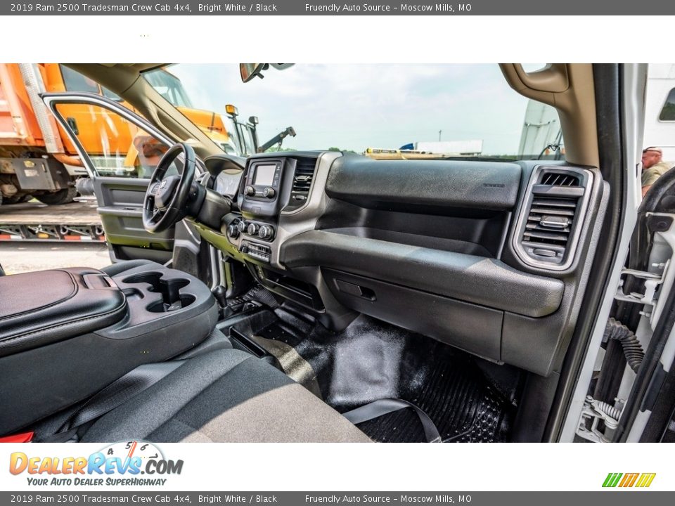 2019 Ram 2500 Tradesman Crew Cab 4x4 Bright White / Black Photo #23