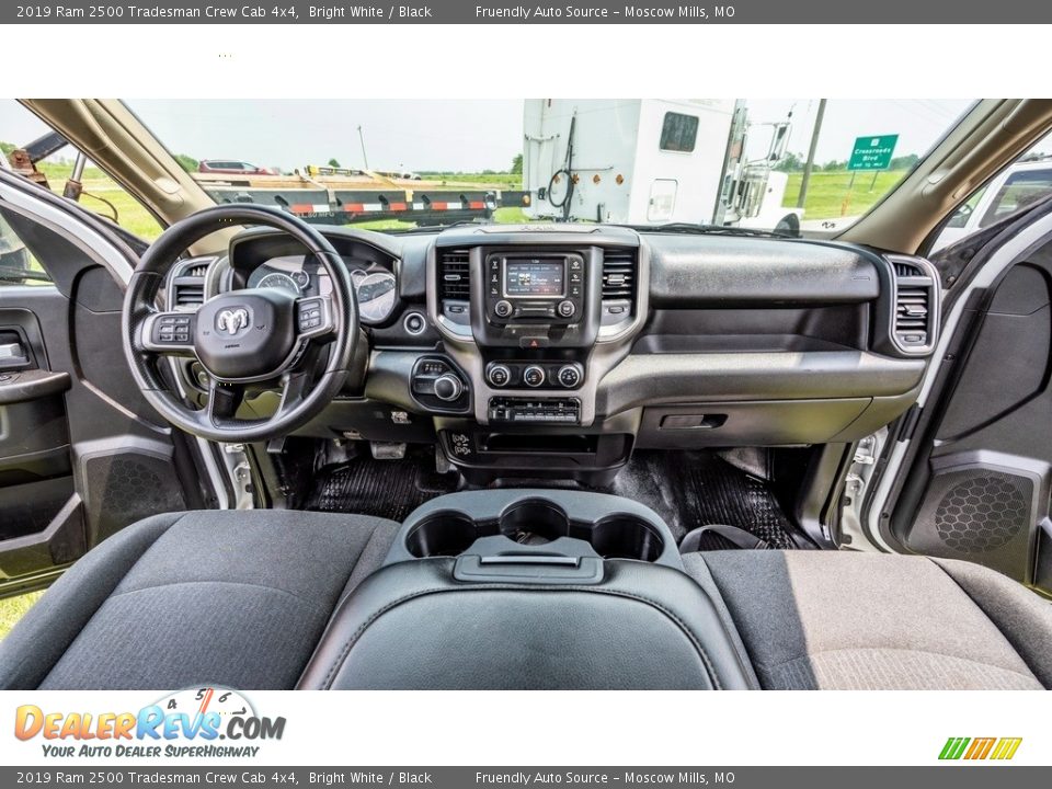 2019 Ram 2500 Tradesman Crew Cab 4x4 Bright White / Black Photo #26