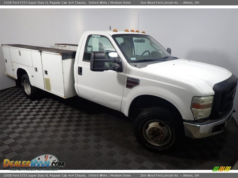 2008 Ford F350 Super Duty XL Regular Cab 4x4 Chassis Oxford White / Medium Stone Photo #3