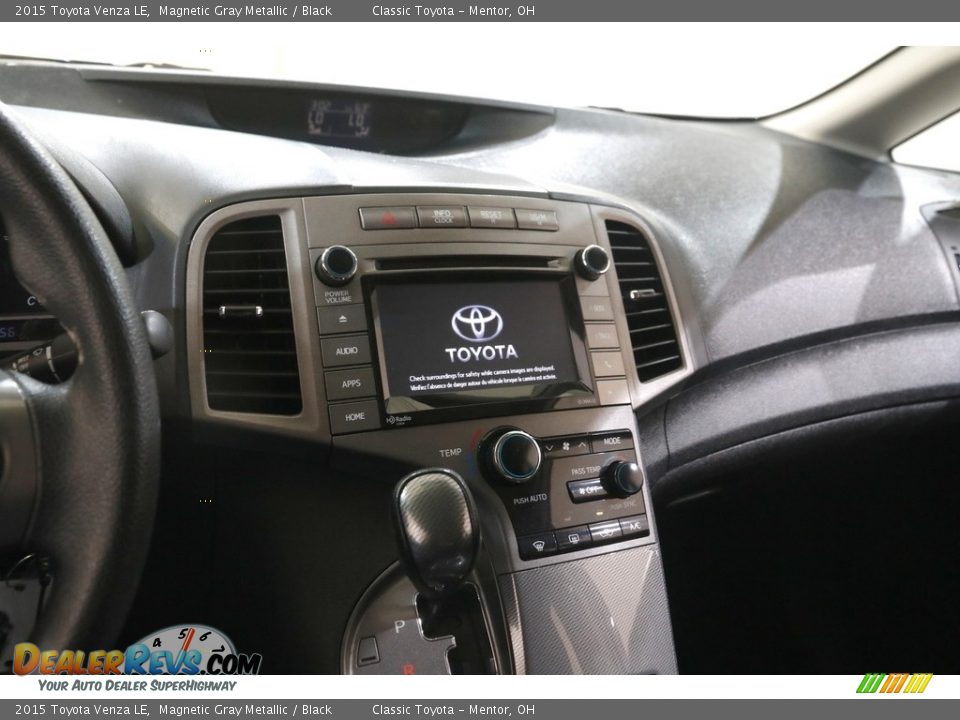 Controls of 2015 Toyota Venza LE Photo #9